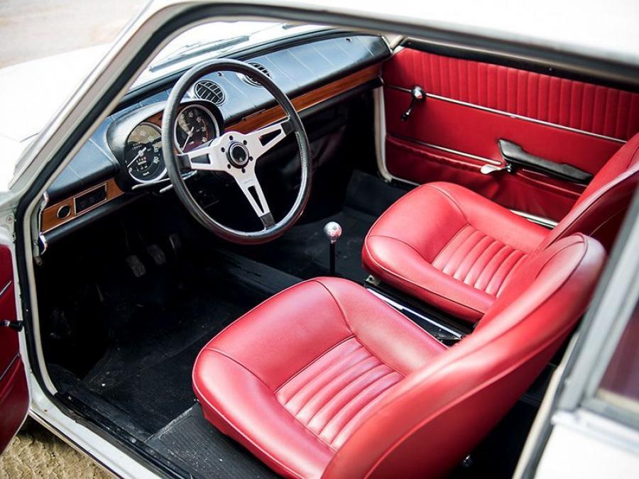 Интерьер Fiat Abarth OT 1000 Coupe 1965 года  (фото 5 из 6)